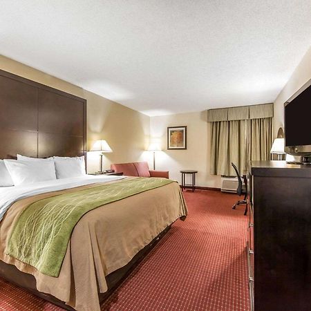 Quality Inn & Suites Rosemount Bagian luar foto