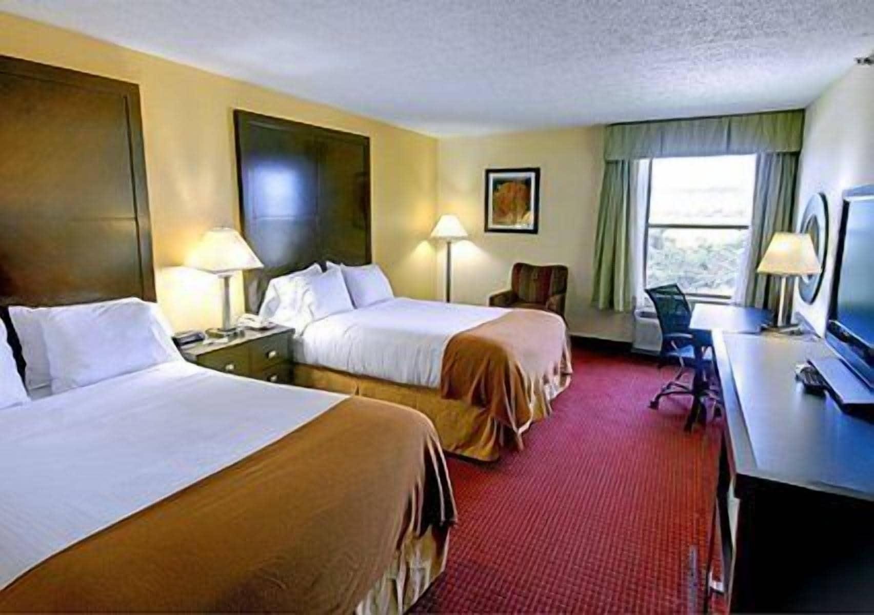 Quality Inn & Suites Rosemount Bagian luar foto