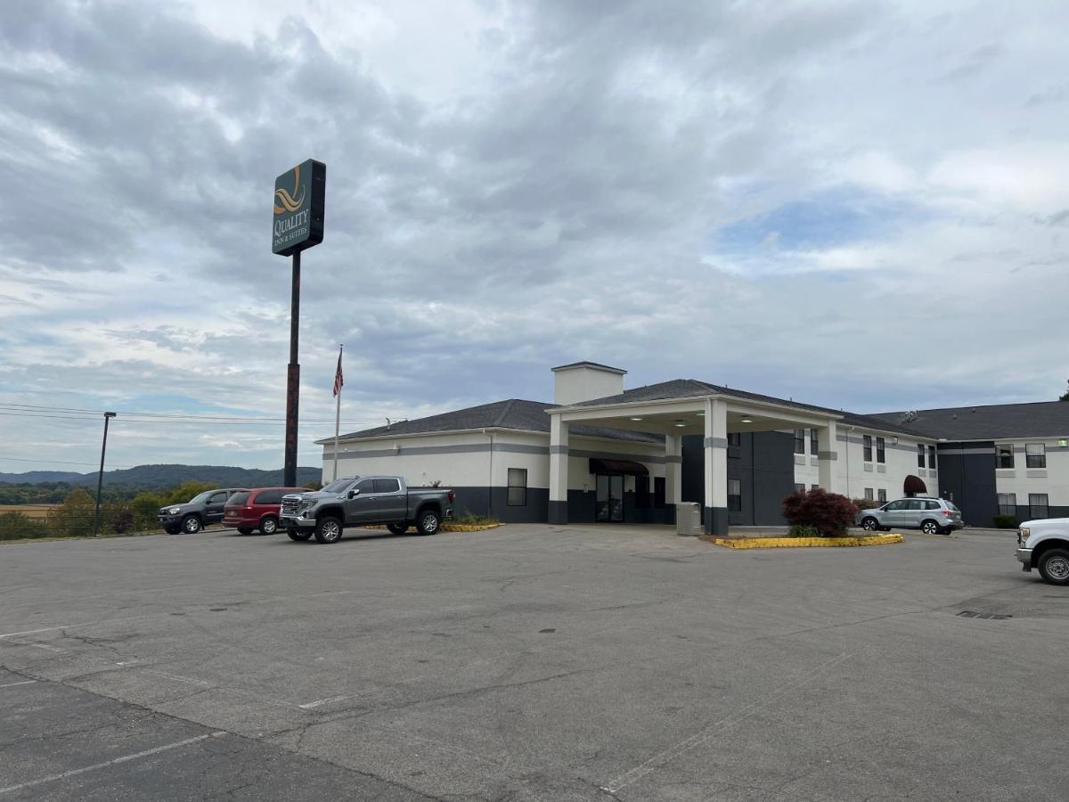 Quality Inn & Suites Rosemount Bagian luar foto