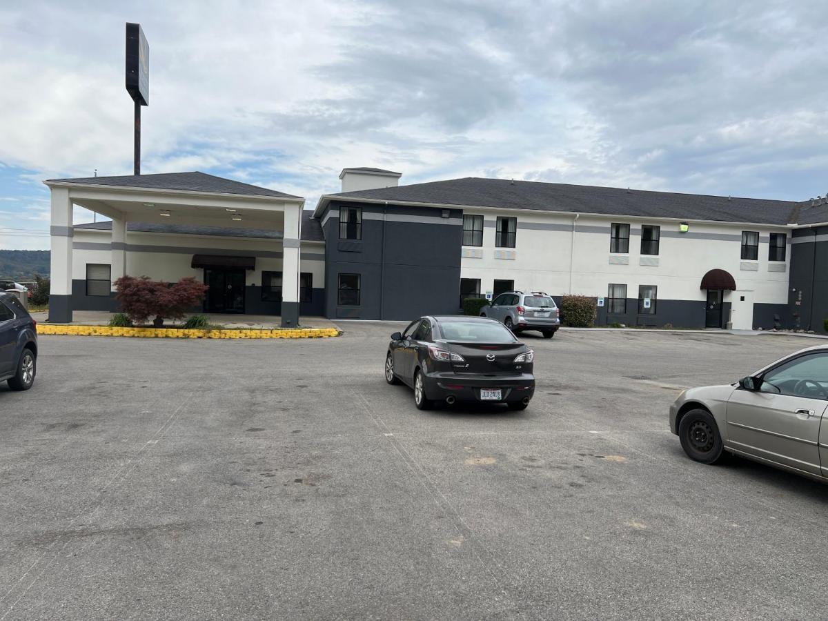 Quality Inn & Suites Rosemount Bagian luar foto
