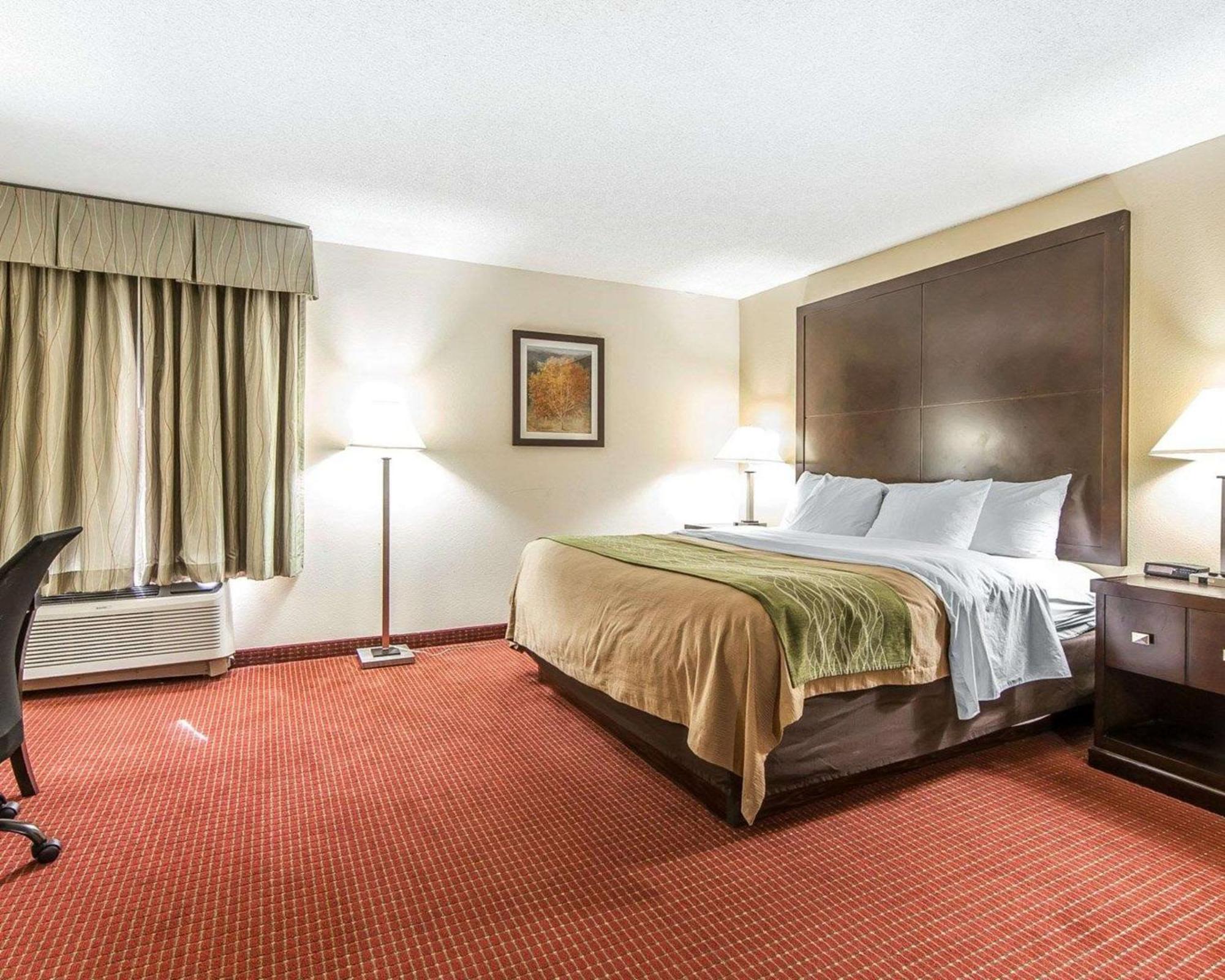 Quality Inn & Suites Rosemount Bagian luar foto
