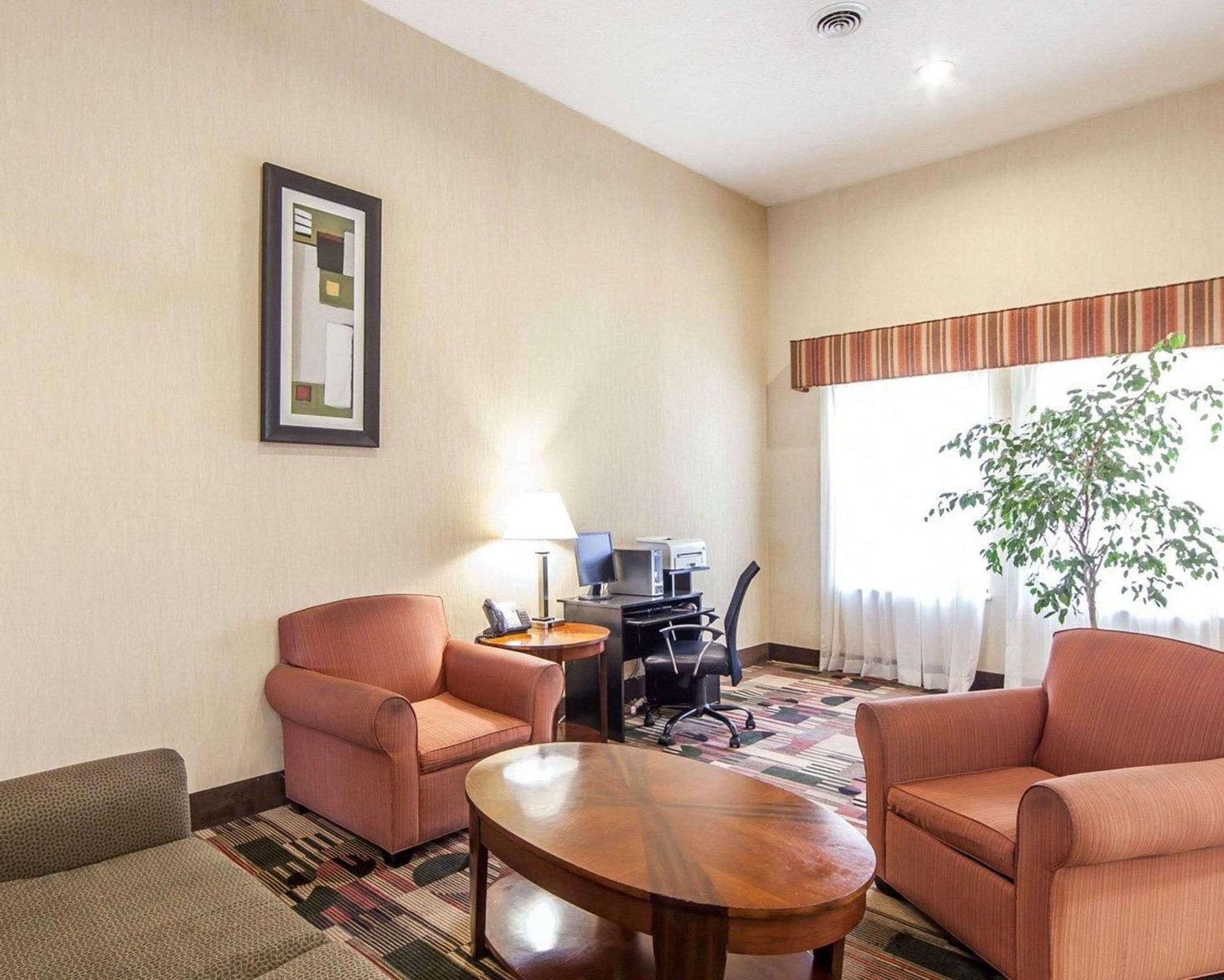 Quality Inn & Suites Rosemount Bagian luar foto
