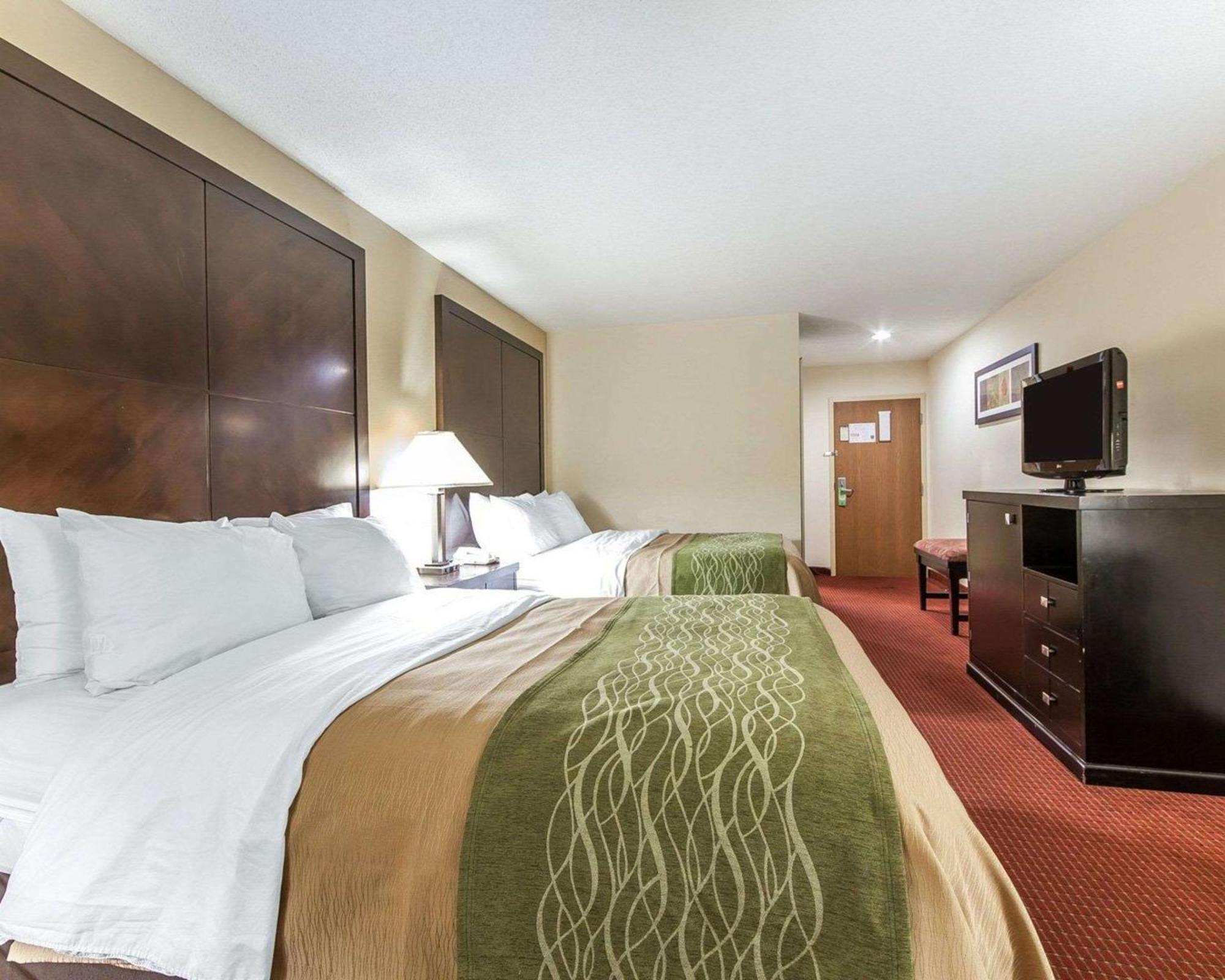 Quality Inn & Suites Rosemount Bagian luar foto