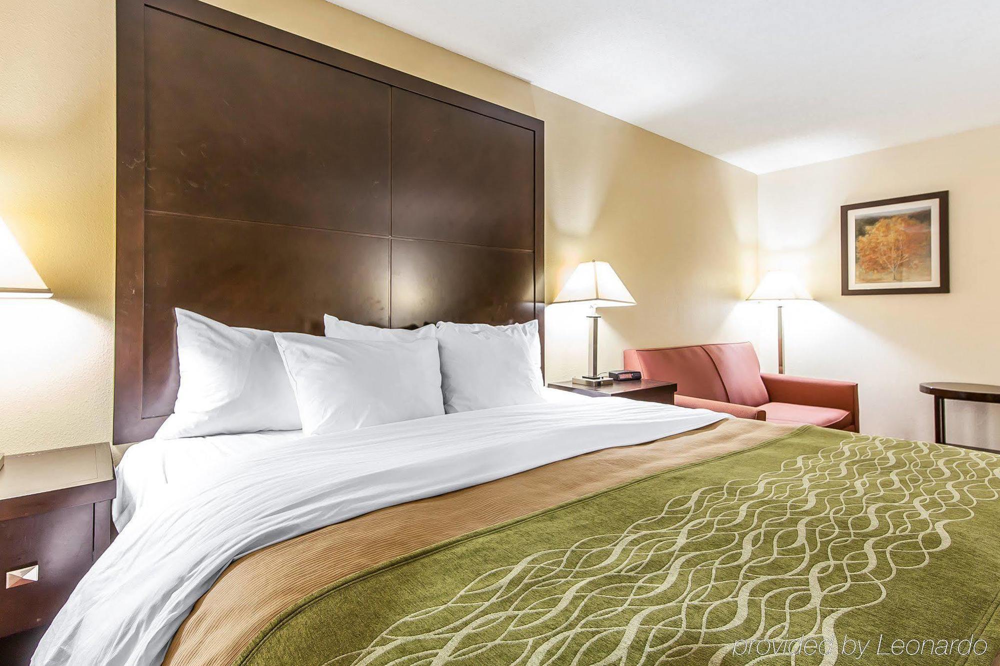 Quality Inn & Suites Rosemount Bagian luar foto